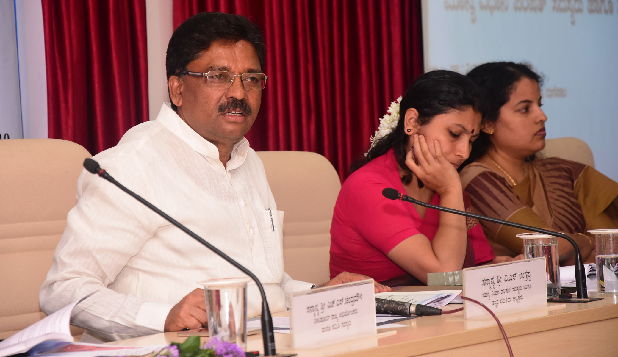 ತಿಂಗಳೊಳಗೆ ಮಹಿಳಾ, ಮಕ್ಕಳ ದೌರ್ಜನ್ಯ ಕುರಿತ ಅಂತಿಮ ವರದಿ ಸಲ್ಲಿಕೆ: ಉಗ್ರಪ್ಪ